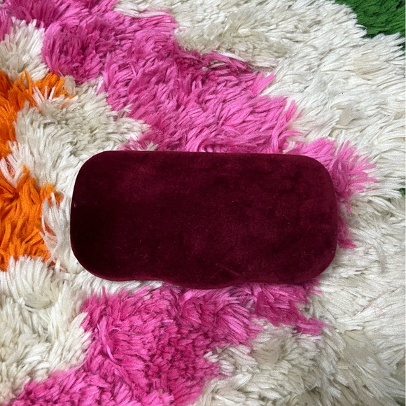 Gucci sunglasses. - Picture 3 of 7